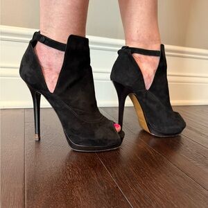 FENDI - Spuntino Camoscio- suede booties - Size 39 ****